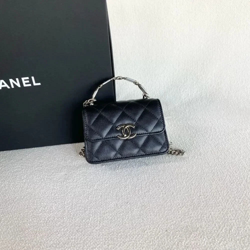 CHANEL brand color